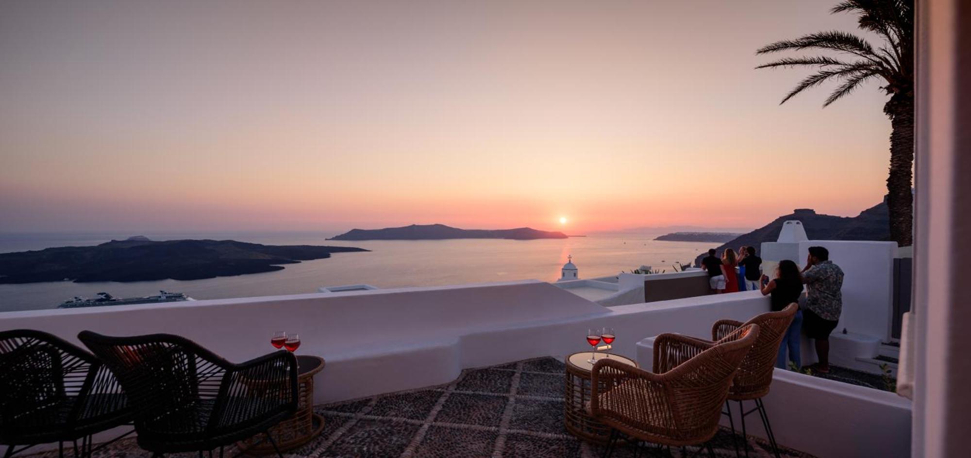 Anemos Family Suites Fira  Zewnętrze zdjęcie